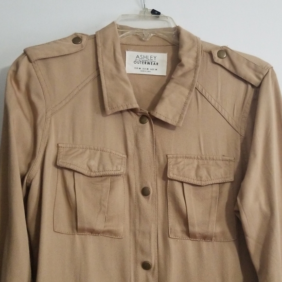 Ashley Outerwear Jacket - Picture 2 of 8